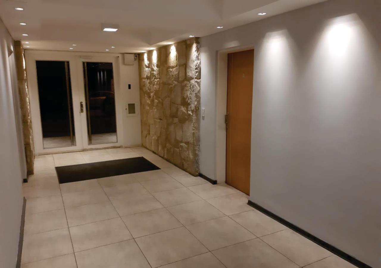 Апартаменты Departamento En El Centro De Bariloche Bb Экстерьер фото